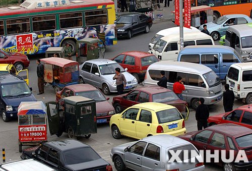 北京处罚黑车被指不透明 官方回应罚款还价
