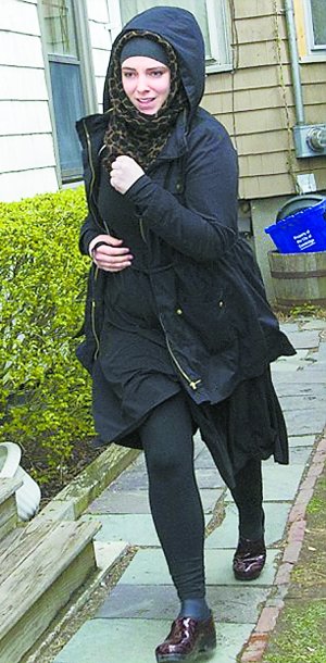 波士顿案疑凶遗孀被FBI调查 是同案犯还是无辜