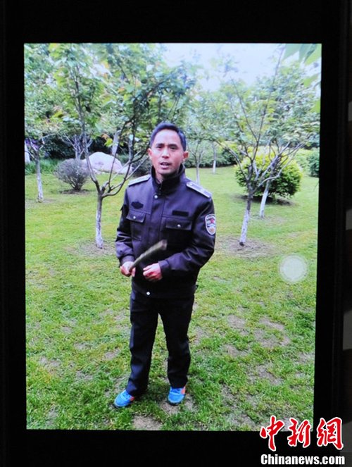 合肥城管误将散步市民当传销人员棍棒殴打