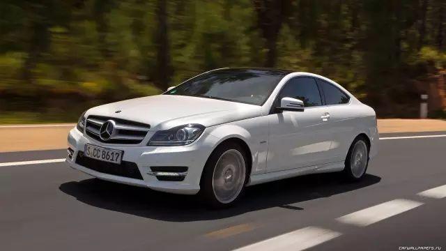 C罗的私人豪车收藏