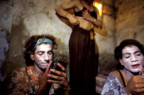 揭秘不为人知的印度人妖_财经_腾讯网