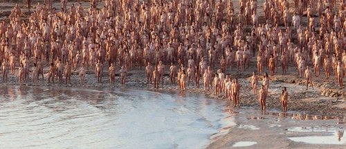 组图:1200人在死海边拍摄集体裸照_财经_腾讯网