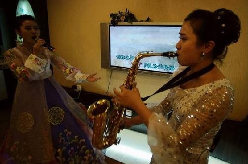 揭秘京城朝鲜餐厅:<em>服务</em>员都是<em>美女</em>(组图)_财经