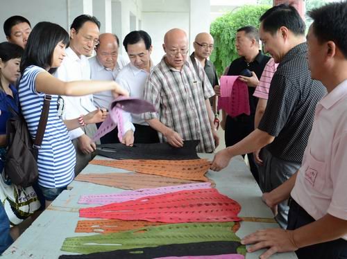 第一个鲟鱼类中国驰名商标降临天峡_财经_腾