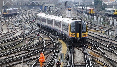 英国警方启用\幽灵列车\追查