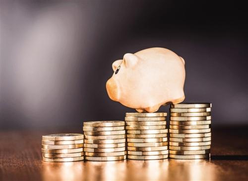 17家银行工资单：招行人均45万 常熟银行两年腰斩