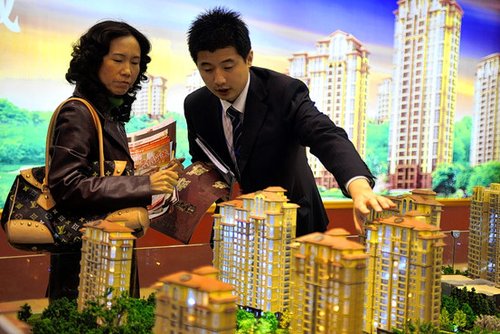 房产新政催变二手房市场 观望氛围浓厚_新闻滚