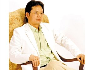 金凤凰家具董事长王金凤荣誉 当选广东省家具