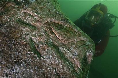 考古学家在海底发现埃及艳后居住过的宫殿_新