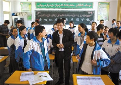 和田任职:吐沙拉乡北京中学数学,汉语老师   心语:我希望我教的学生
