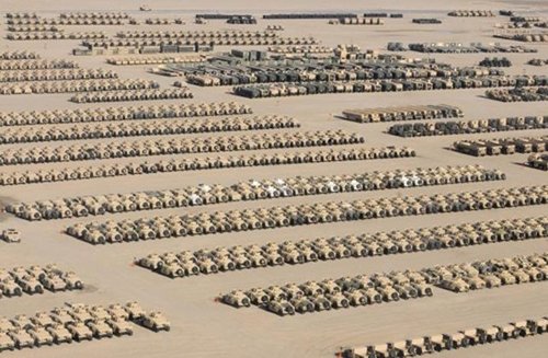 科威特美军战车停车场面积超100个足球场(组图