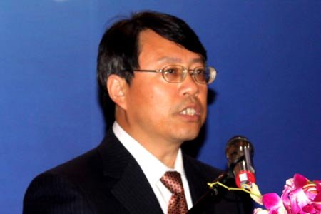 徐璋勇公布《中国西部经济发展报告2012》成