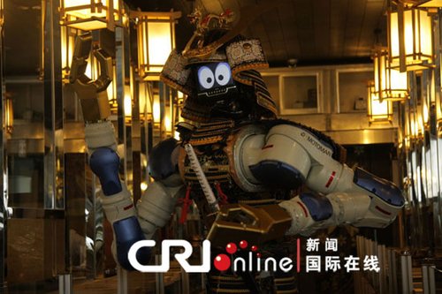 探访泰国首家机器人餐厅 近距离体验智能化服