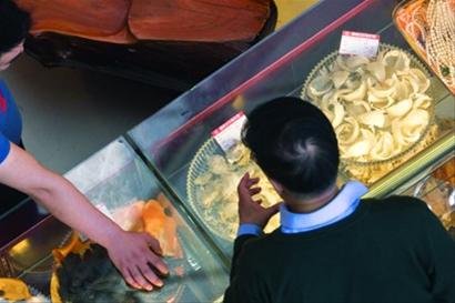 问题血燕曝光9个月后 补品市场燕窝退海参进