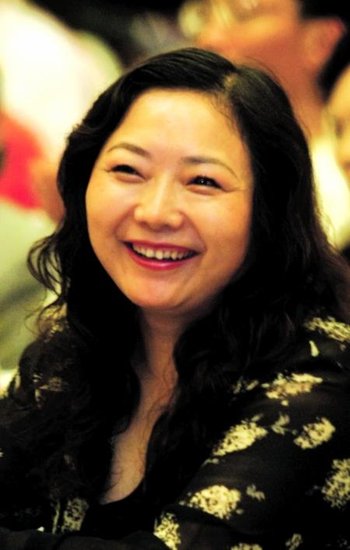 龙湖承认吴亚军夫妇离婚 称股权变动不引发违