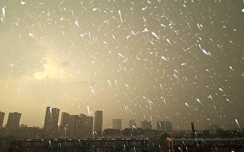 北京暴雨致城市部分地区内涝 (组图)