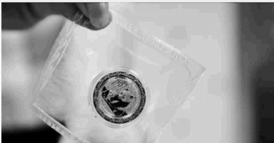 龙年普通纪念币遭疯抢 全套收藏才有价值