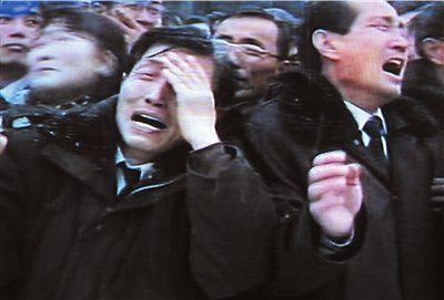 沿途打出标语   从28日上午起,朝鲜人民军官兵和各界