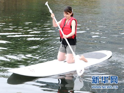 本网女记者带您挑战日本琵琶湖水上项目(组图