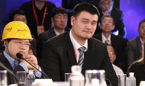 姚明反驳芮成钢:我的收入不应和市委书记比
