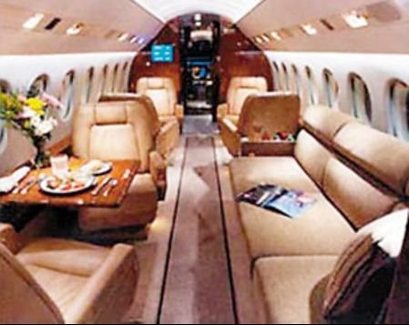 聚焦大明星的私人飞机 感受不寻常的奢华生活