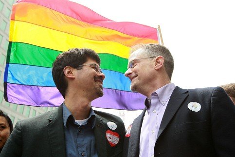 美国加州推翻同性结婚禁令 同性恋也有结婚权