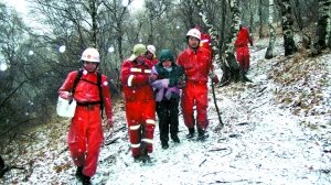 驴友雪中获救