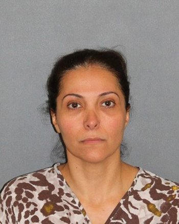 沙特一王妃在美国被控贩卖人口 或面临12年监