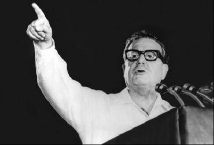 智利为前总统阿连德开棺验尸