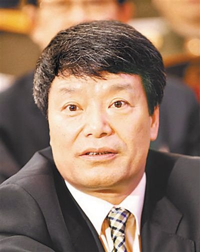 新一届财经新班底亮相：两博士两硕士
