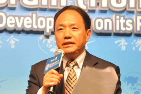 图文:国家行政学院副院长周文彰