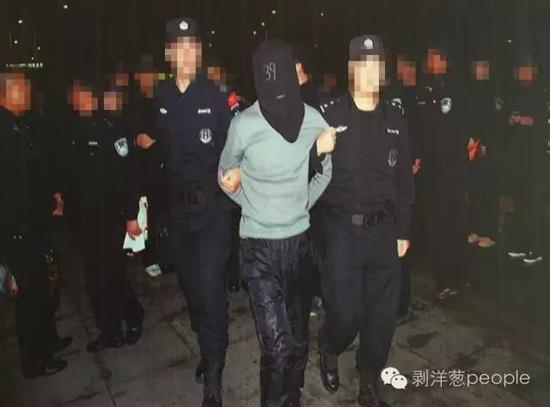 74人伪造矿难骗赔调查:当地称以此为生者为杀猪匠