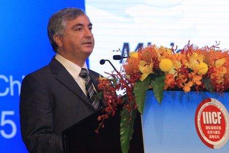 图文:巴基斯坦交通部部长