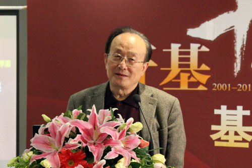 王连洲:应给予基金经理一定的自由和选择权