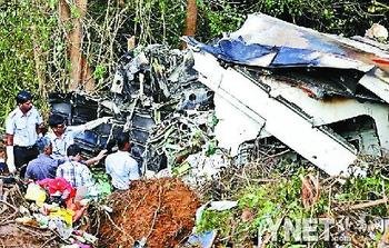 飞行员打盹致 印度特大空难