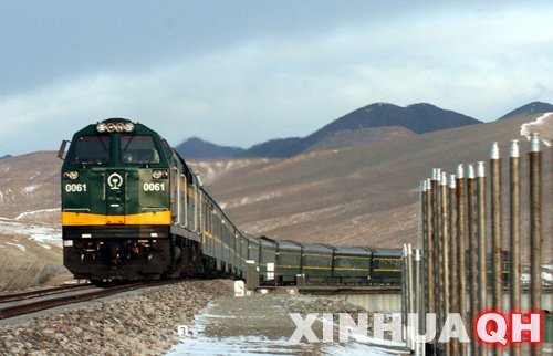 冻土路段新华网拉萨10月16日电 (记者滕军伟 张亚东)青藏铁路通车以来