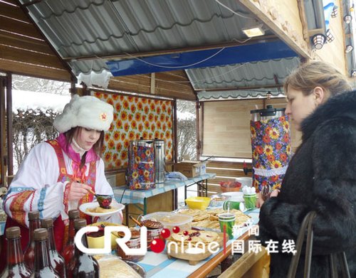 俄罗斯人送冬迎春 欢庆谢肉节