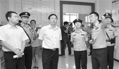布吉人口密度_中国人口密度图(2)
