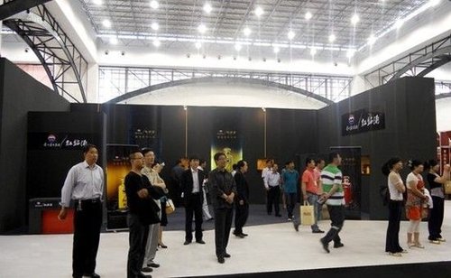 茅台红钻酒争艳世界顶级奢侈品展