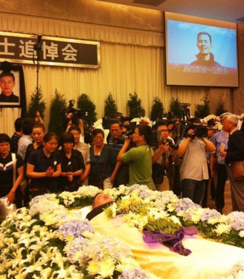 杭州最美司机吴斌追悼会相关新闻盘点(组图)