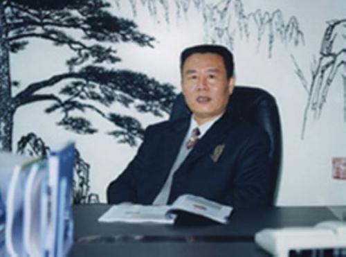 河南黄河集团董事长乔金岭,在他位于河南长葛市的别墅内自缢身亡