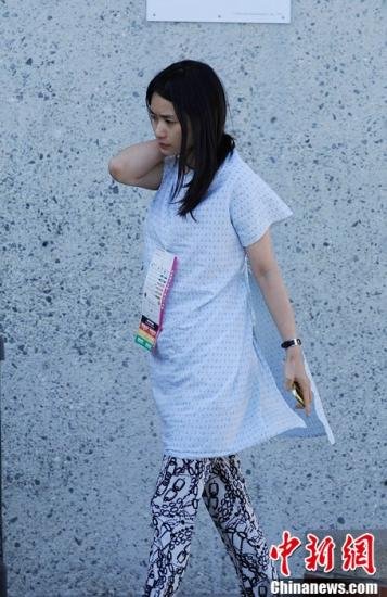 韩亚空难韩国乘客首批11人回国 称身心受伤(图