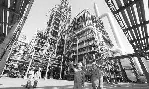 油价跌破80美元“唤醒”炼厂利润