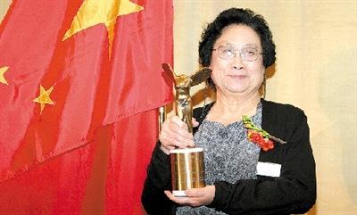 中国药学家屠呦呦获2015诺贝尔生理学或医学奖