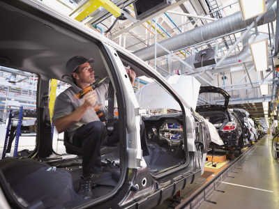 美国汽车又轰鸣(产业恋)