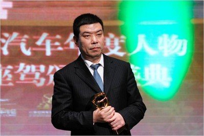 21世纪年度经济人物_...(第二场)召开.上图为《21世纪经济报道》总编刘洲伟.( :    摄...(2)