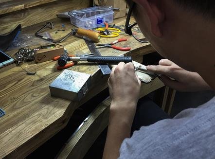 辽阳办假学历证书:芥子缘工坊:珠宝设计系同学