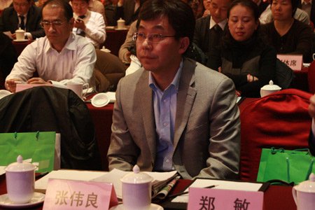 图文:康恩贝制药董事长张伟良