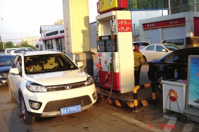 兰州93号汽油零售价7.03元\/升