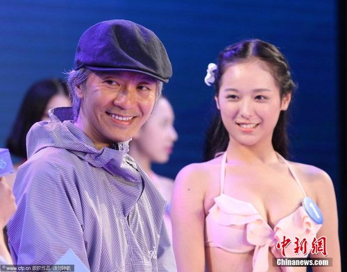  周星驰 现身为 新电影 选角 不理口水战_财经_腾